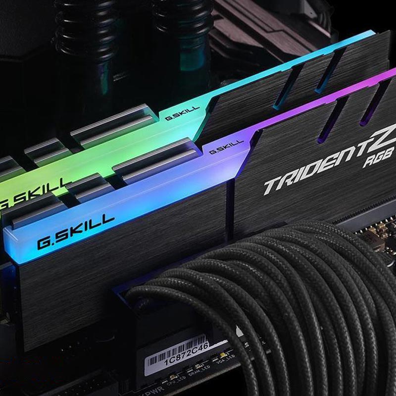 رم کامپیوتر G.SKILL TridentZ RGB DDR4 32GB 3000MHz CL16 Dual