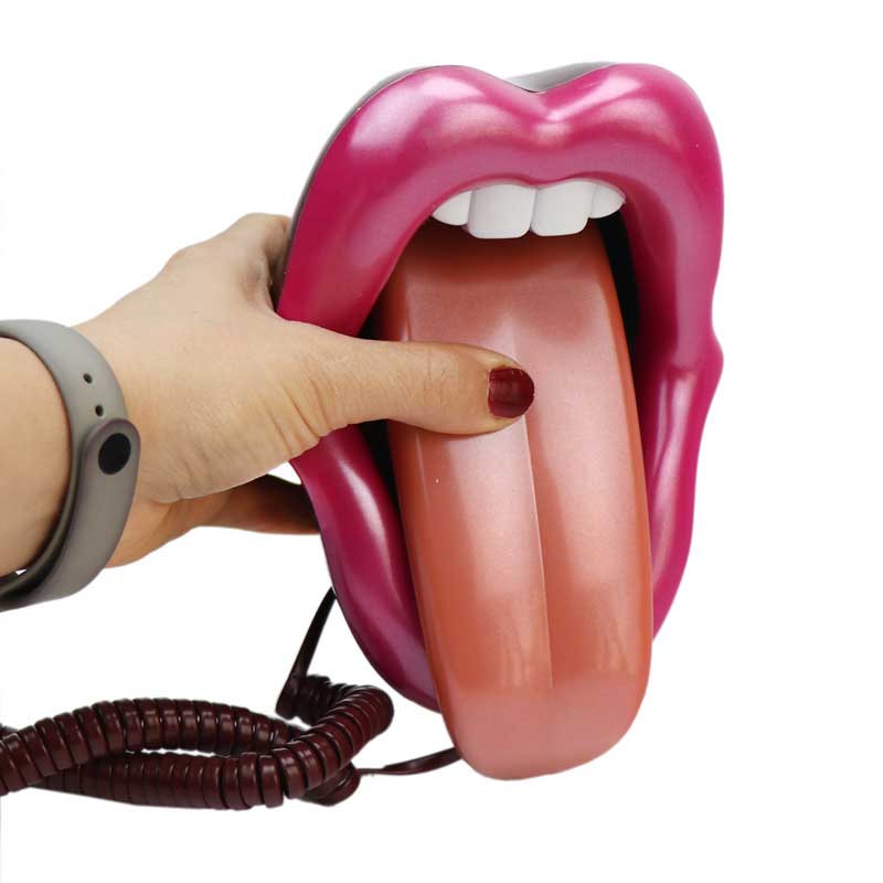 تلفن فانتزی طرح لب و زبان