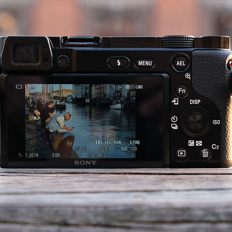 دوربین دیجیتال بدون آینه Sony Alpha A6100 + لنز 16-50 میلی متر OSS