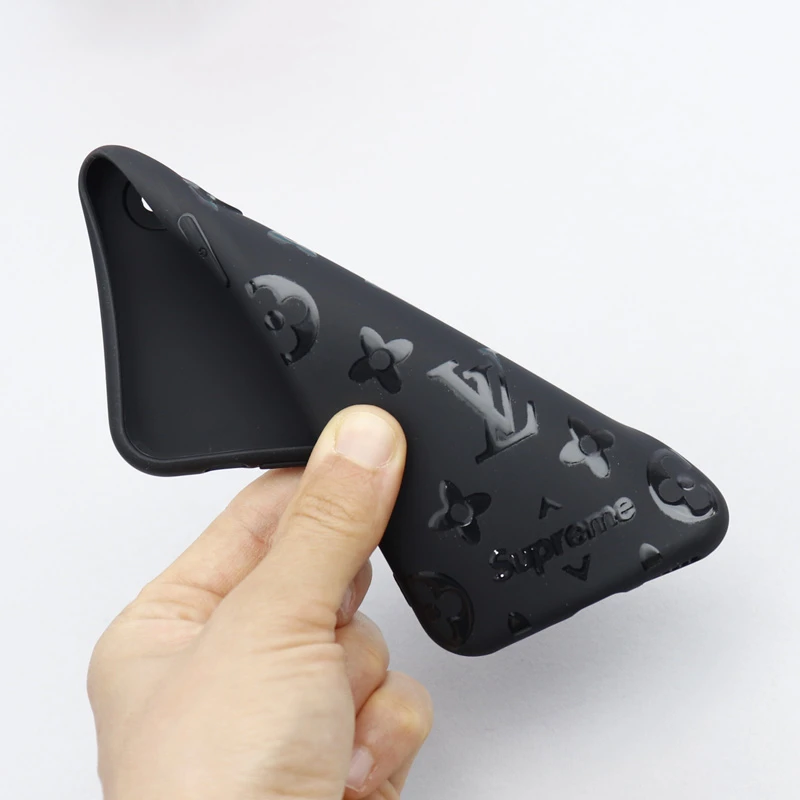 قاب طرحدار LV SUPRME آیفون iPhone X/XS کد2