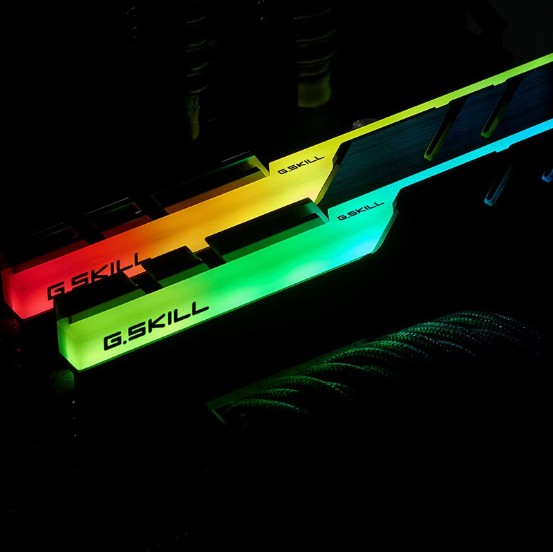 رم کامپیوتر G.SKILL Trident Z RGB F4 DDR4 32GB 3600MHz CL18 Dual