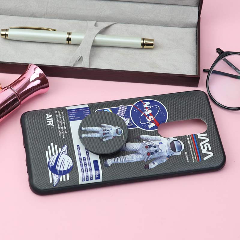 قاب فانتزی برجسته + پاپ سوکت کد19 شیائومی Redmi 8