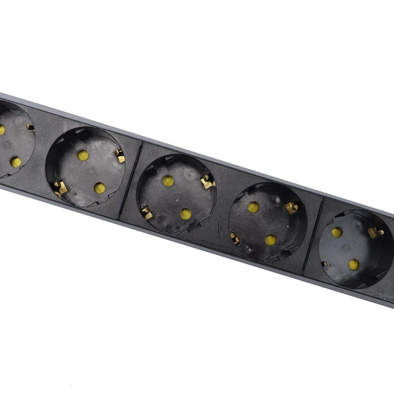 محافظ برق صوتی تصویری 6 خانه ارت دار پارت الکتریک PE5143 Rack Mount با کابل 1/8 متری
