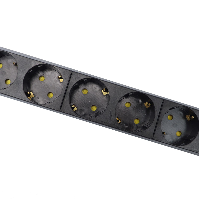 محافظ برق صوتی تصویری 6 خانه ارت دار پارت الکتریک PE5143 Rack Mount با کابل 1/8 متری