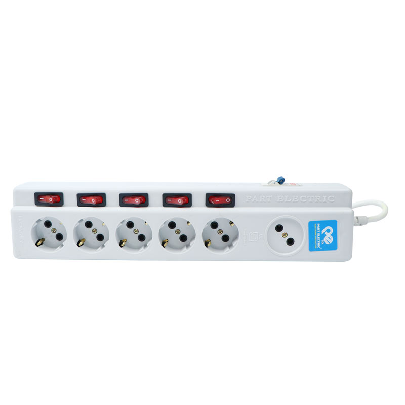 چند راهی 5+1 خانه فیوز دار پارت الکتریک PE2095 با کابل 1٫8 متری