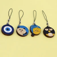 آویز فلش و موبایل چوبی نقاشی شده