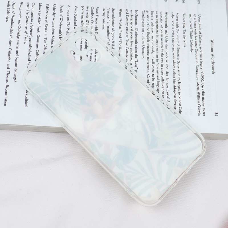 قاب محافظ لنزدار طرح کاشی iPhone 11