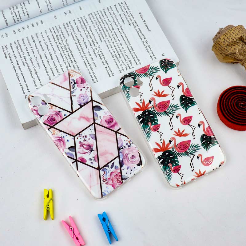 قاب محافظ لنزدار طرح کاشی iPhone 11