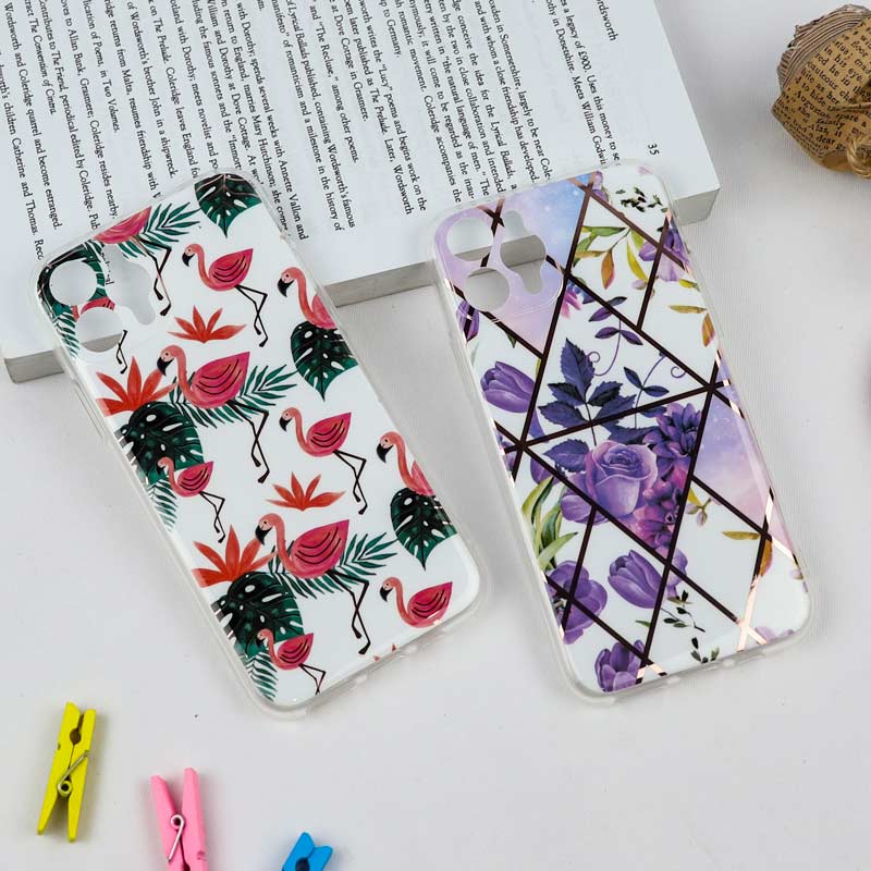 قاب محافظ لنزدار طرح کاشی iPhone 11 Pro