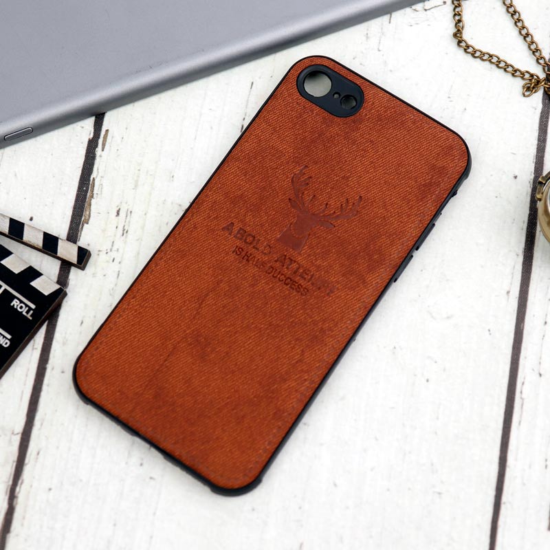 قاب چرمی محافظ لنزدار طرح گوزن iPhone 7/8