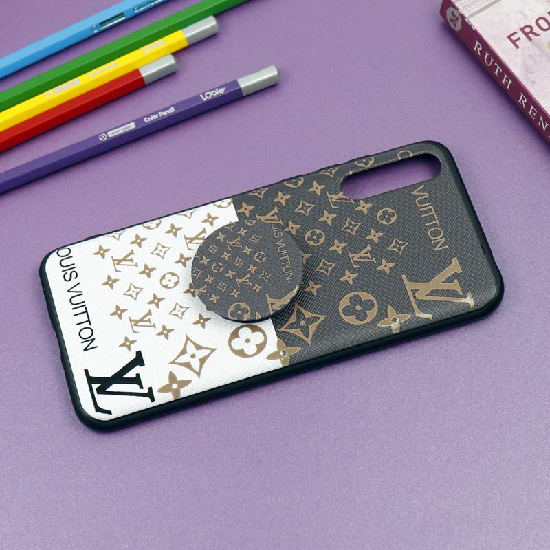 قاب فانتزی برجسته + پاپ سوکت طرح LV هواوی Y8p سری D
