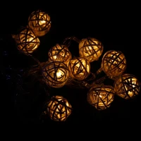 ریسه طرح گوی چوبی سفید آفتابی 2٫5 متری