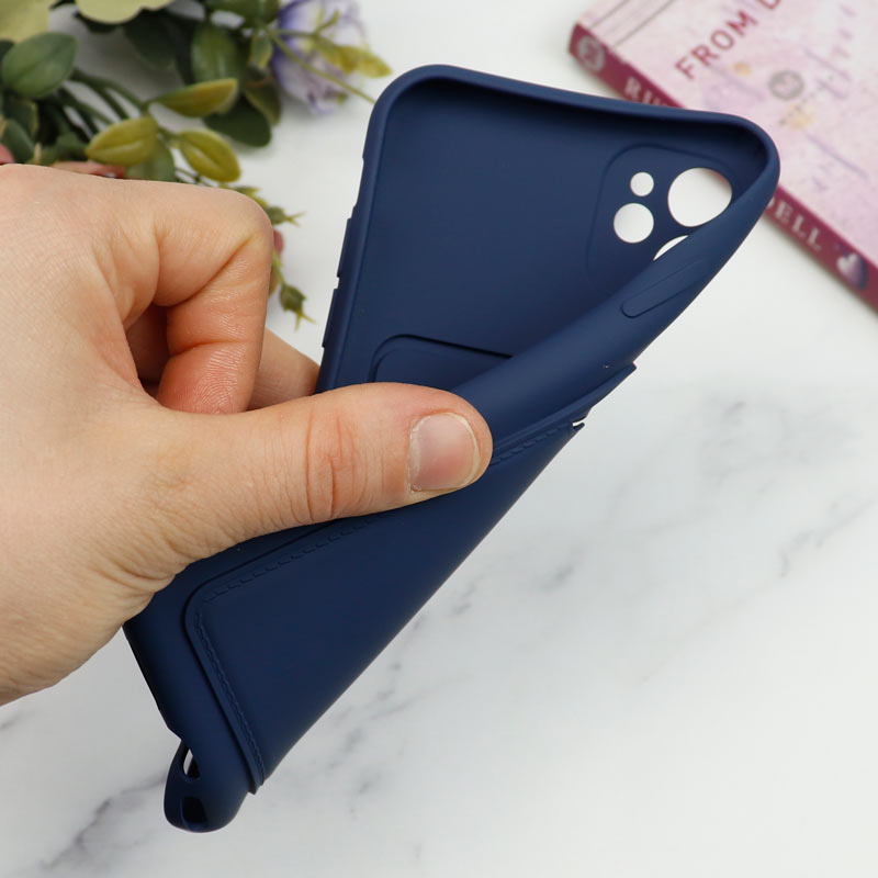 قاب سیلیکونی جاکارتی دار محافظ لنزدار iPhone 11