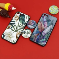 قاب فانتزی برجسته + پاپ سوکت طرح گل iPhone 7/8/SE 2020 سری D
