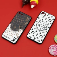 قاب فانتزی برجسته + پاپ سوکت طرح LV آیفون iPhone 7/8 سری D
