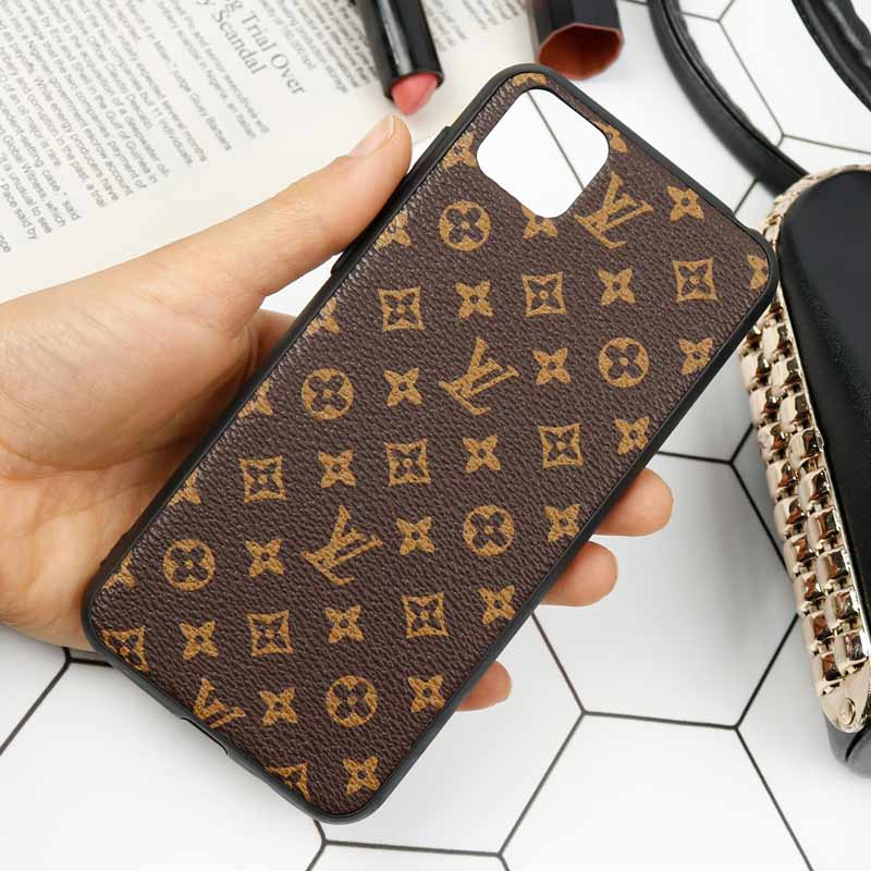 قاب چرمی لاکچری Huawei Y5p