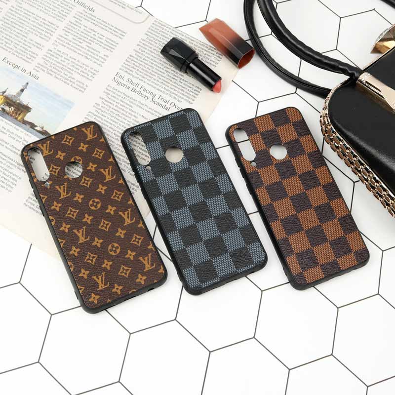 قاب چرمی لاکچری Huawei Y6p