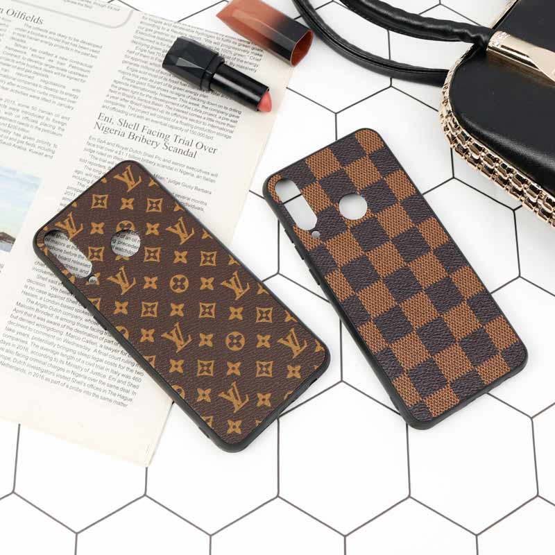 قاب چرمی لاکچری Huawei Y6p