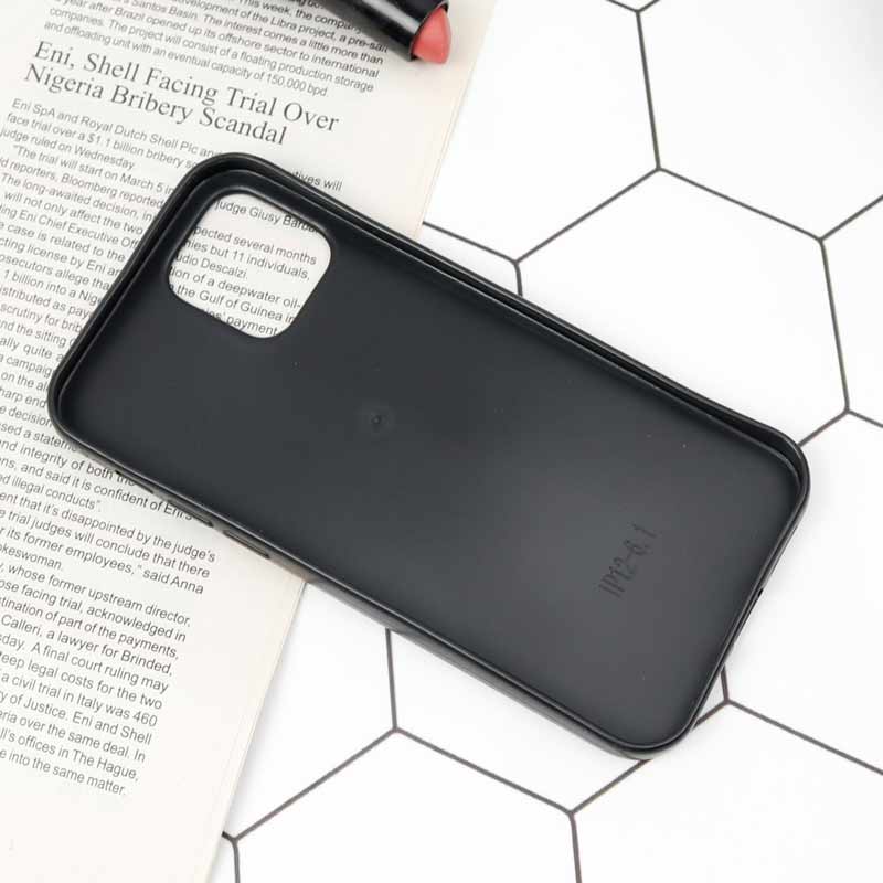 قاب چرمی لاکچری iPhone 12