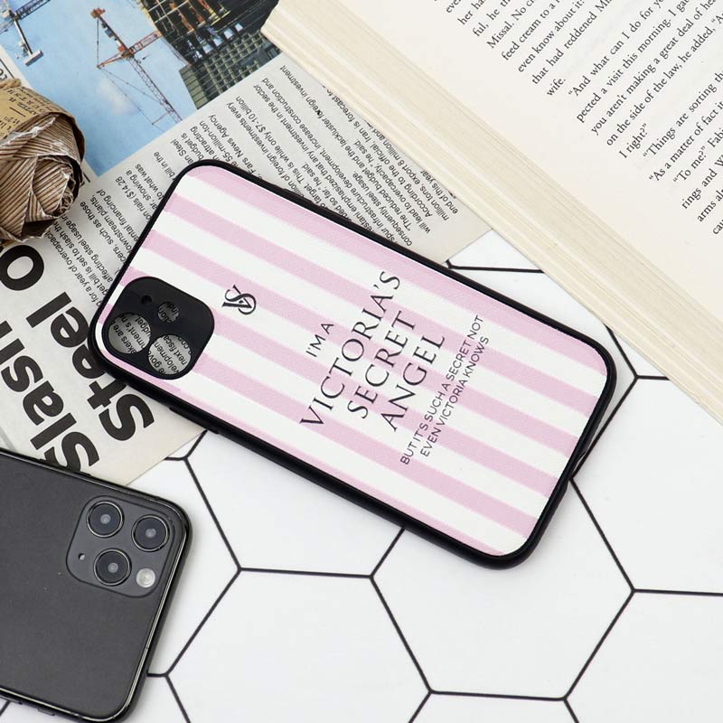 قاب محافظ لنزدار چرمی ویکتوریا iPhone 11