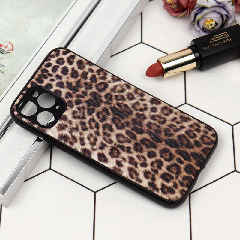 قاب محافظ لنزدار طرح پلنگی iPhone 11 Pro