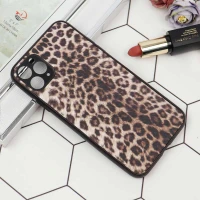 قاب محافظ لنزدار طرح پلنگی iPhone 11 Pro Max