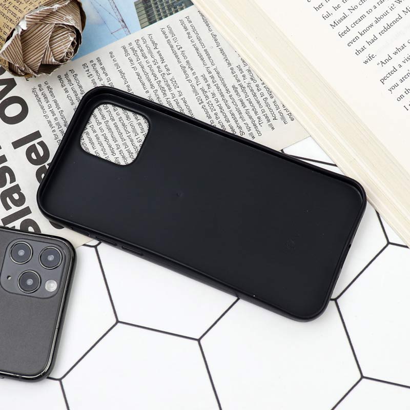 قاب چرمی ویکتوریا iPhone 12
