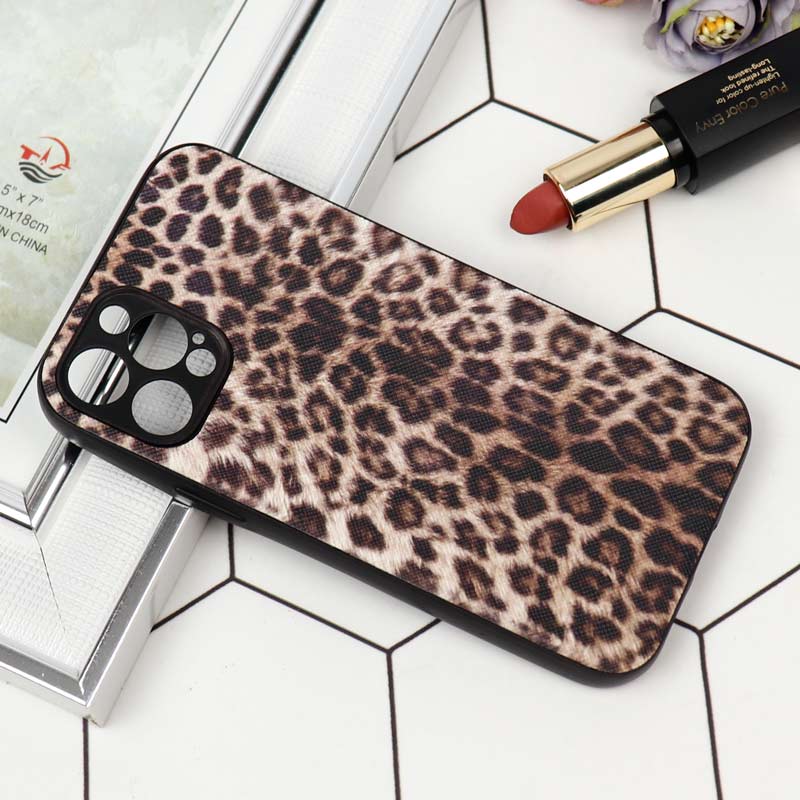 قاب محافظ لنزدار طرح پلنگی iPhone 12 Pro