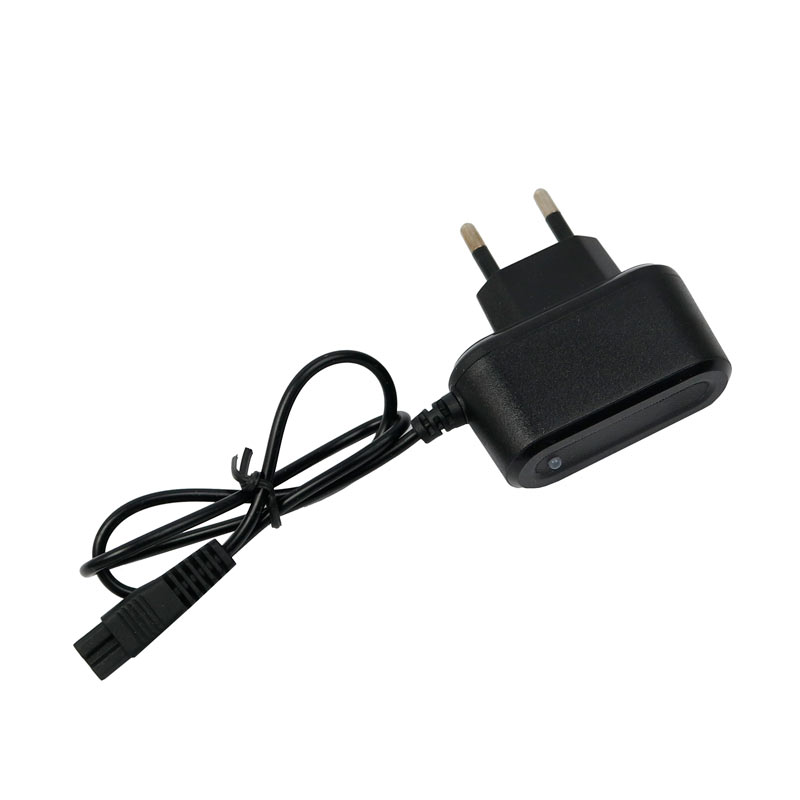 چراغ قوه پیشانی هدلایت شارژی DP.LED Light DP-7230