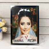 قاب عکس چوبی ساده دور نقره ای 20*30 سانتی متر