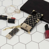 قاب فانتزی صندوقی LV مشکی طلایی + آویز دستی iPhone 12 Mini