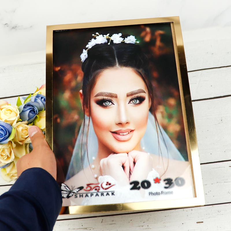 قاب عکس Baron طلایی20*30 سانتی متر