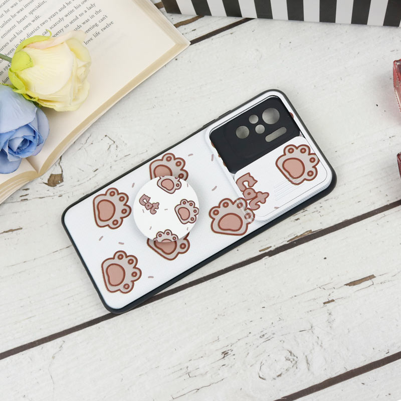 قاب طرحدار محافظ لنز دار کشویی + پاپ سوکت طرح ردپا شیائومی Redmi Note 10 / Note 10s
