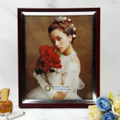 قاب عکس زرشکی نوار نقره ای 20*25 سانتی متر