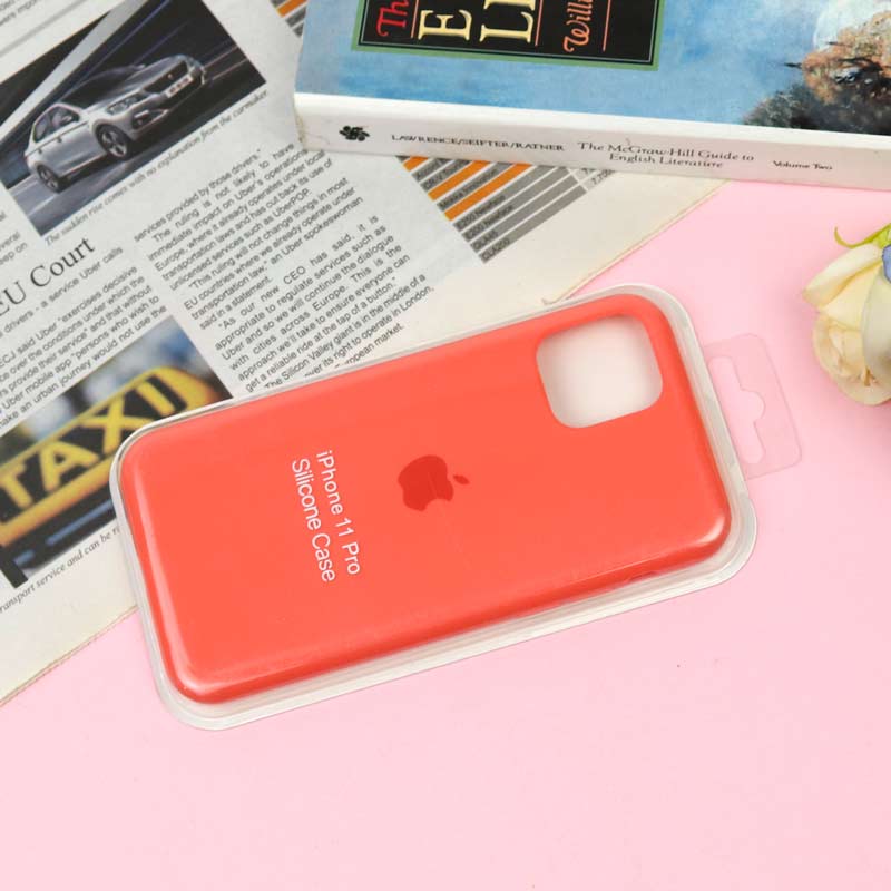 قاب سیلیکونی زیربسته iPhone 11 Pro