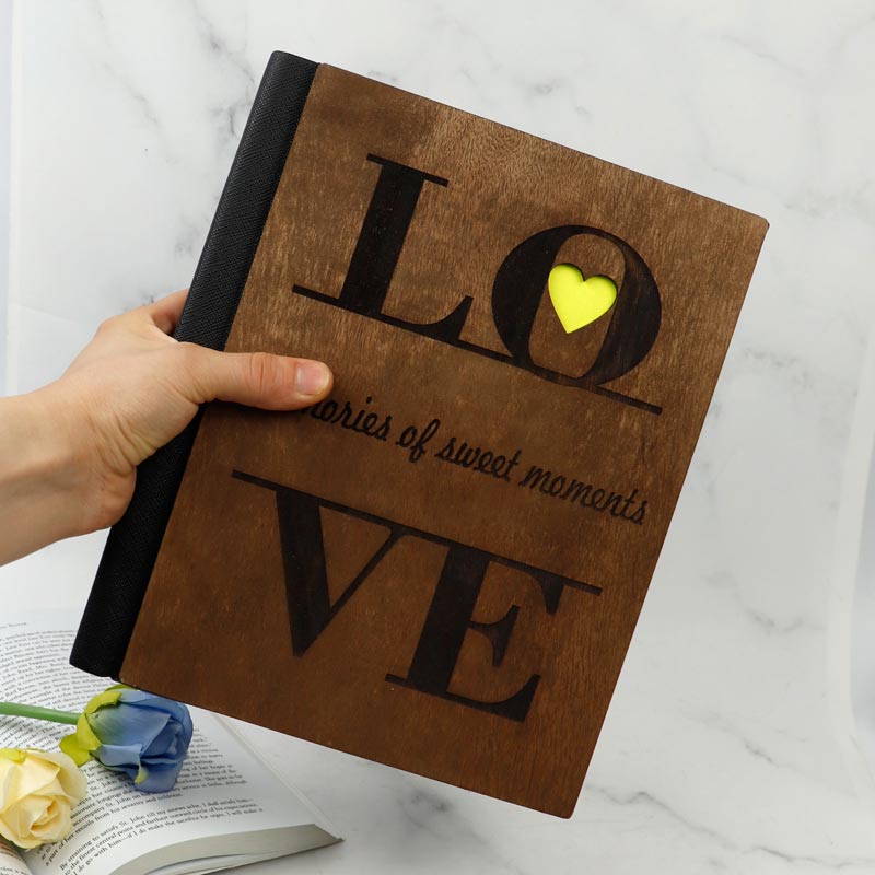 آلبوم عکس چوبی طرح Love قهوه ای تیره 16*21 سانتی متر