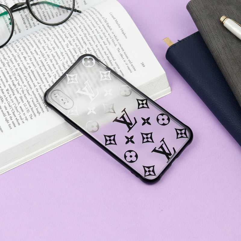 قاب PC مات محافظ لنز دار طرح LV آیفون iPhone X/XS