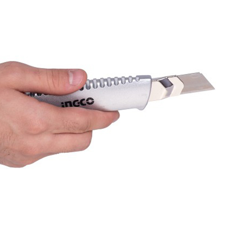 کاتر آلومینیومی اینکو Ingco HKNS1807 18mm
