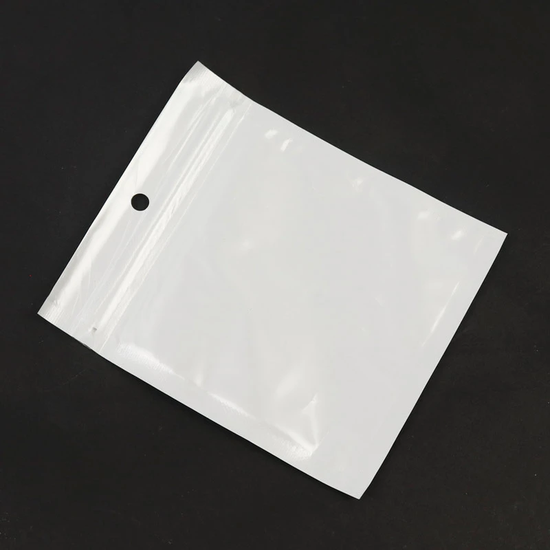 پک سلفونی کابل و شارژر سفید ابعاد 9*9 سانتی متر