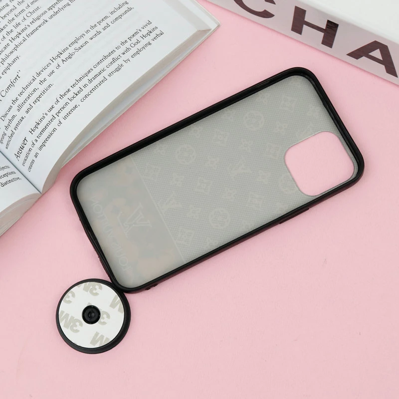 قاب فانتزی برجسته + پاپ سوکت طرح LV آیفون iPhone 12 /12 Pro سری F