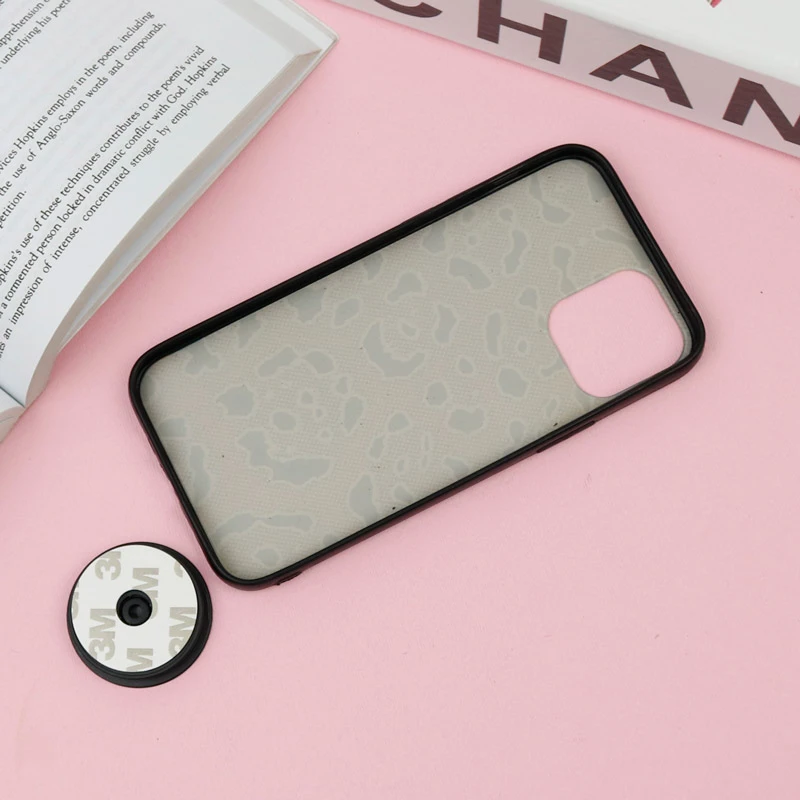 قاب فانتزی برجسته + پاپ سوکت طرح پلنگی iPhone 12 /12 Pro سری F
