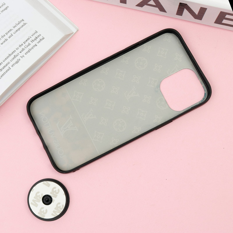 قاب فانتزی برجسته + پاپ سوکت طرح LV آیفون iPhone 12 Pro Max سری F