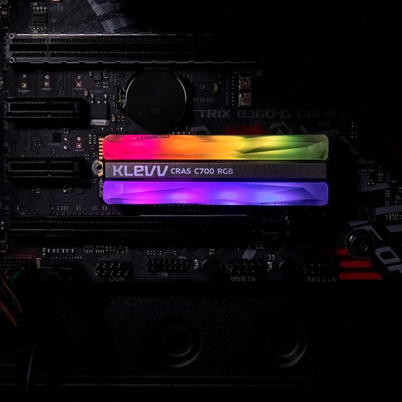 حافظه SSD کلو KLEVV CRAS C700 RGB 960GB M.2
