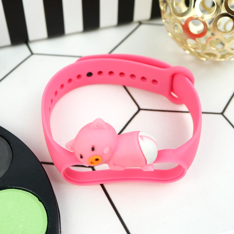 بند سیلیکونی فانتزی Xiaomi Mi Band 5 / 6 خوک صورتی