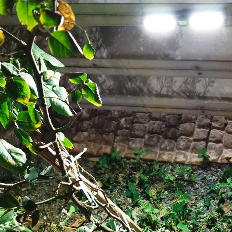 چراغ اضطراری باتری خور YX-629