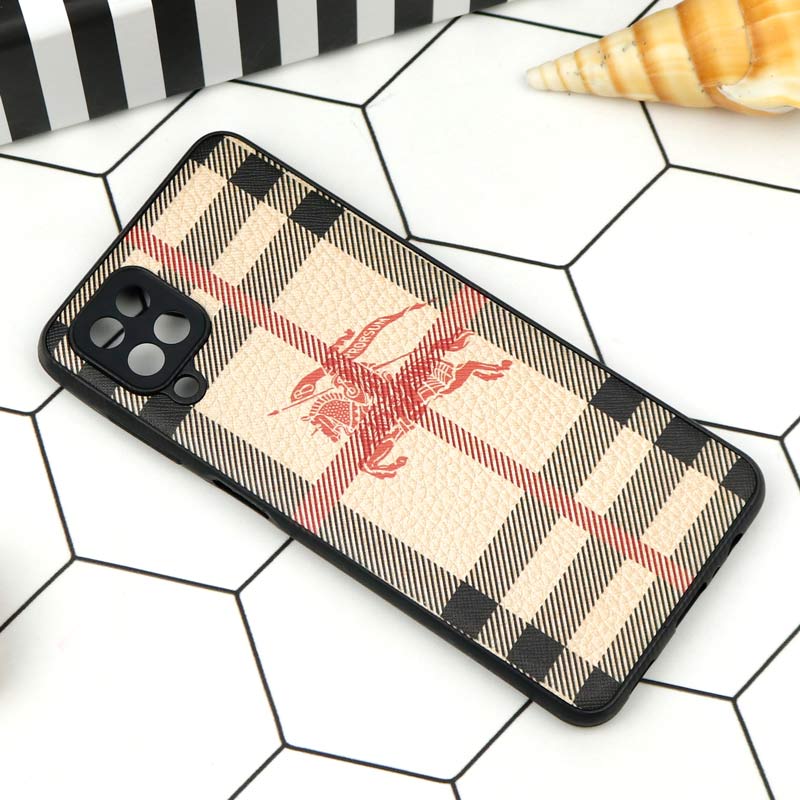 قاب محافظ لنزدار چرمی BURBERRY سامسونگ A12