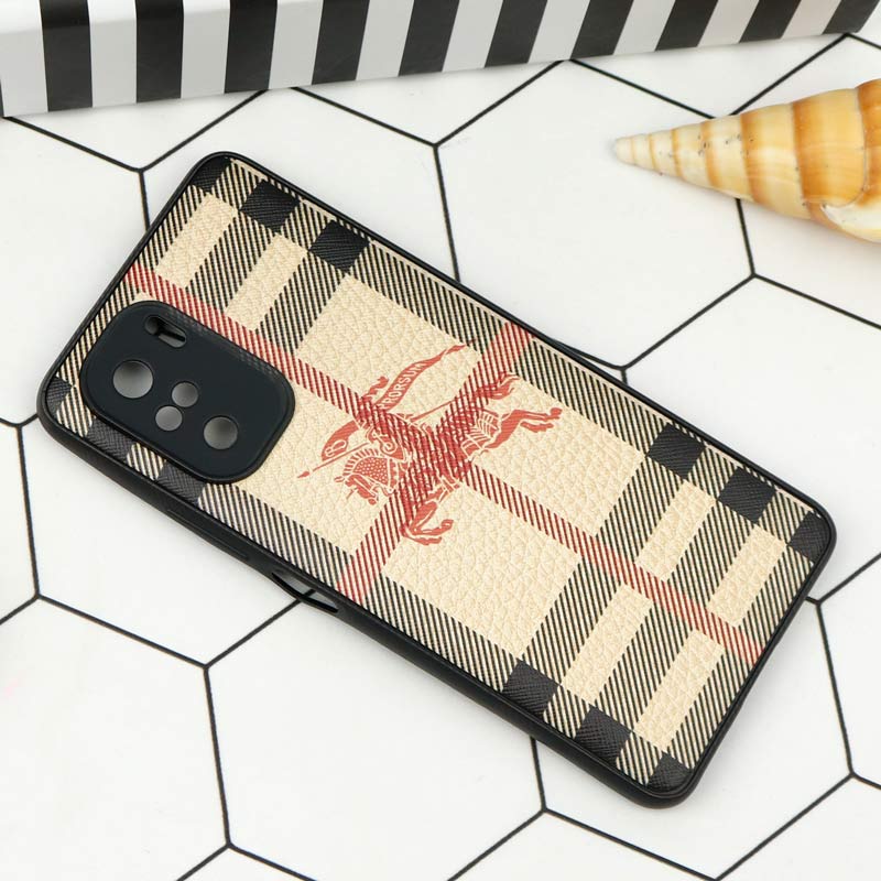 قاب محافظ لنزدار چرمی BURBERRY شیائومی Poco F3