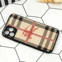 قاب محافظ لنزدار چرمی BURBERRY آیفون iPhone 11 Pro