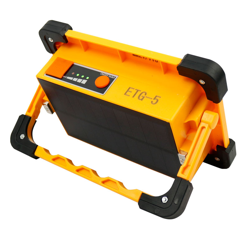 پروژکتور سیار شارژی و پاوربانک 11000 خورشیدی ETG-5