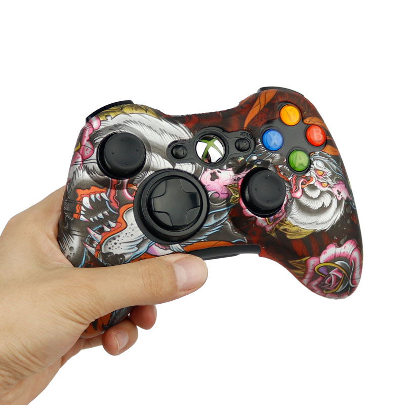روکش دسته بازی Xbox طرح اژدها و گل زمینه قرمز